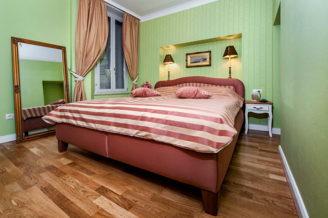 Adriatic Royal Sea View Apartment Rovinj Extérieur photo